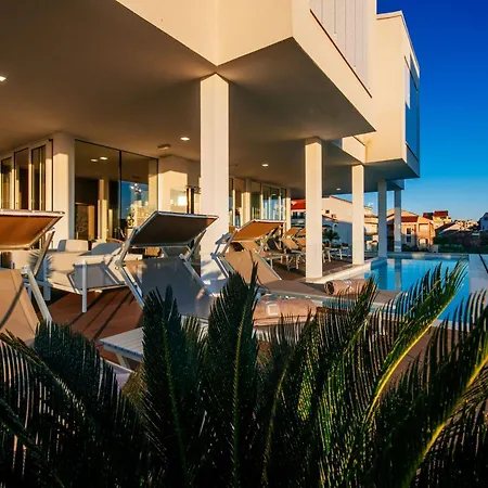 Daire Dedaj - Delux Zadar