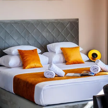 Daire Dedaj - Delux *