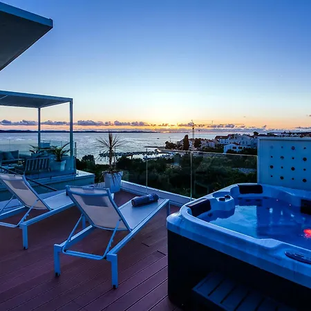 Dedaj - Delux With Sea View Pool Διαμέρισμα