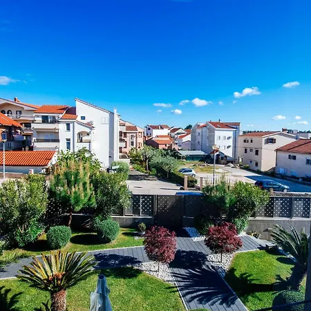 Διαμέρισμα Dedaj - Delux With Sea View Pool Ζαντάρ