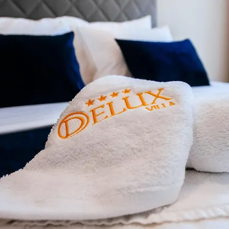 Dedaj - Delux With Sea View Pool Διαμέρισμα