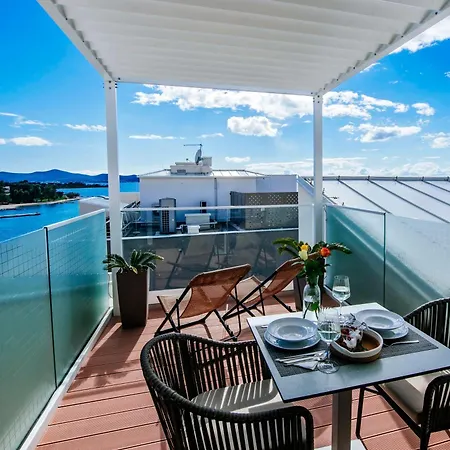 Διαμέρισμα Dedaj - Delux With Sea View Pool Ζαντάρ
